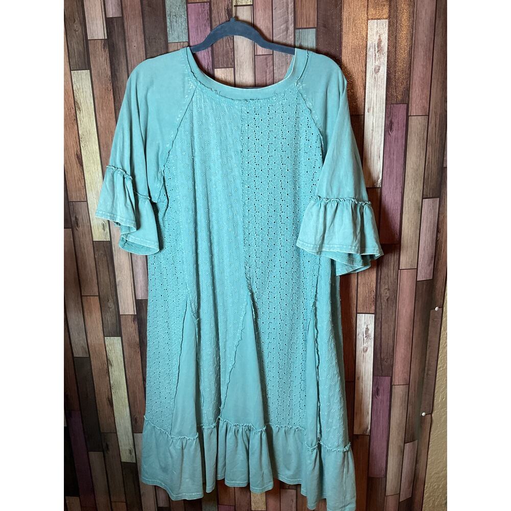 Easel Boho Gypsy Dress Light Aqua Eyelet Crochet Ruffled Sleeves Size Large EUC